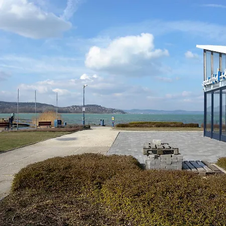 In Szantod Balaton 34169 Апартаменты