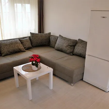 In Szantod Balaton 34169 Балатонсемеш